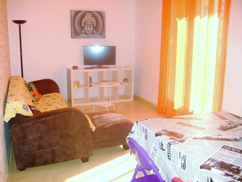 Besalut Apartment ภายนอก รูปภาพ