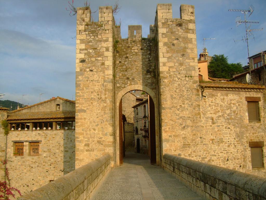 Besalut Apartment ภายนอก รูปภาพ