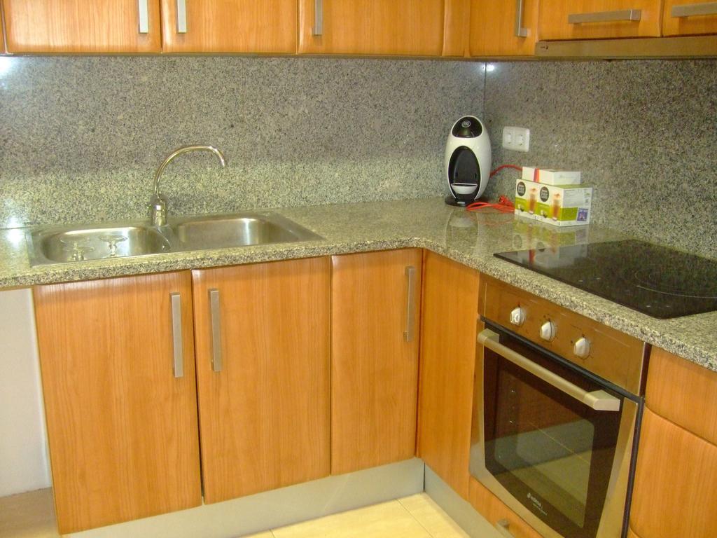 Besalut Apartment ภายนอก รูปภาพ